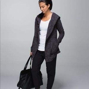 Lululemon find your centre wrap